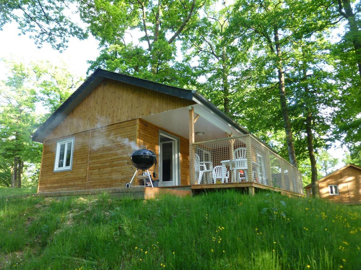 Hotel Les Etangs De Taysse Espagnac Exterior foto