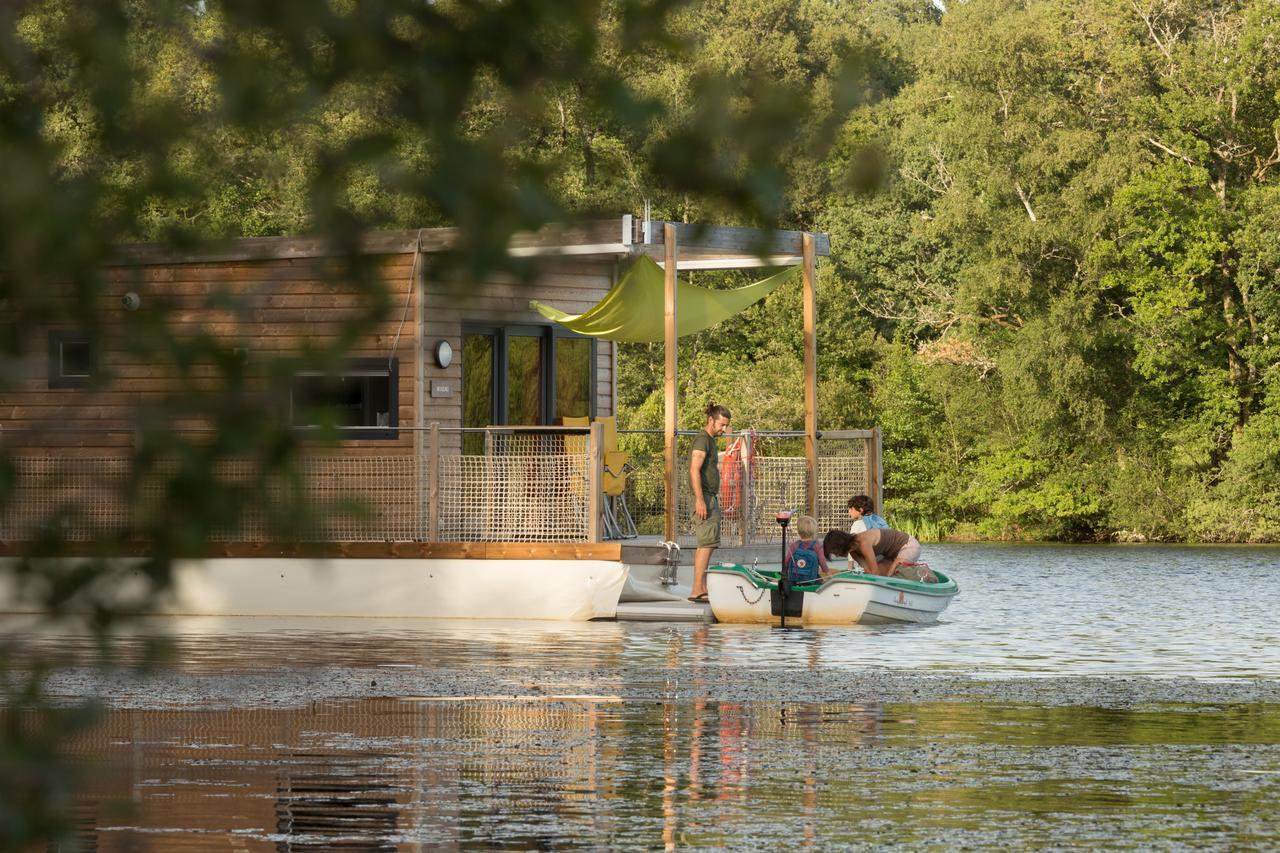 Hotel Les Etangs De Taysse Espagnac Exterior foto